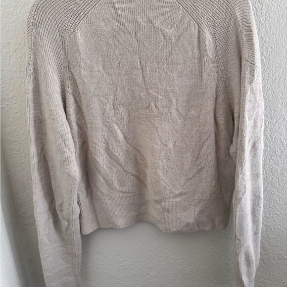 Lululemon Athletica Cream V-Neck Sweater - Picture 5 of 5